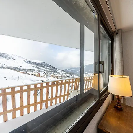 Apartment Saint-francois-longchamp, Appt Confort 6 Pers, Au Pied Des Pistes, Balcon Sud - Fr-1-807-83
